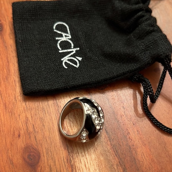 CACHE BLACK AND SILVER RHINESTONE DOME RING - Picture 9 of 14